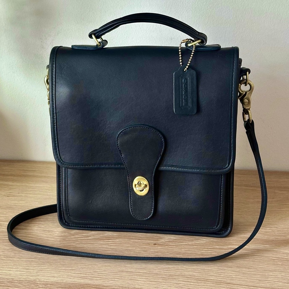 Vintage Coach Station Bag 5130 Navy Blue Leather shoulder crossbody VTG RARE